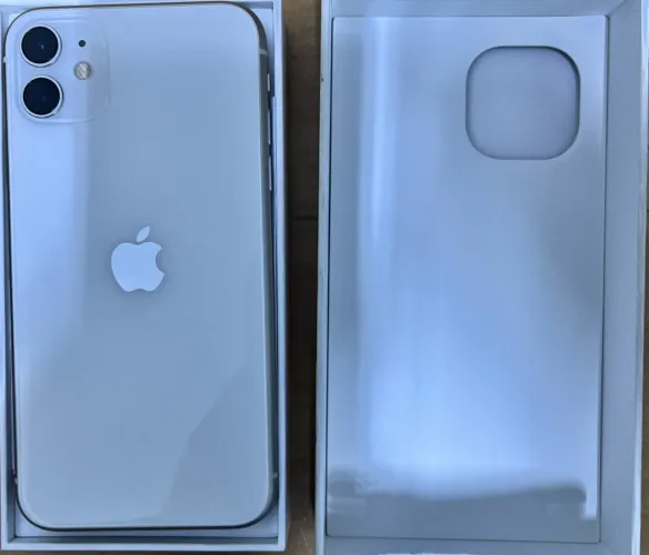 iPhone 11/64GB/ Branco Semi novo sem riscos .