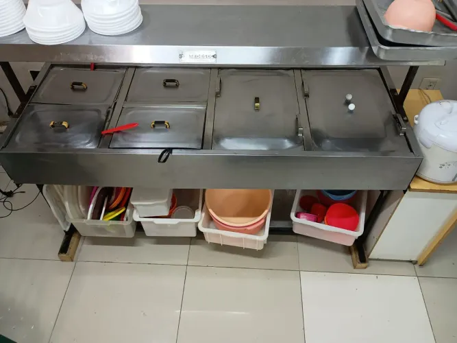 Buffet Tedesco com 6 cubas, sendo 4 pequenas e 2 grandes, ler descrição.