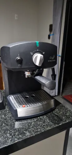 Cafeteira expresso eletrolux chef 127v