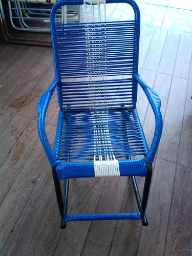 Cadeira de balanço infantil