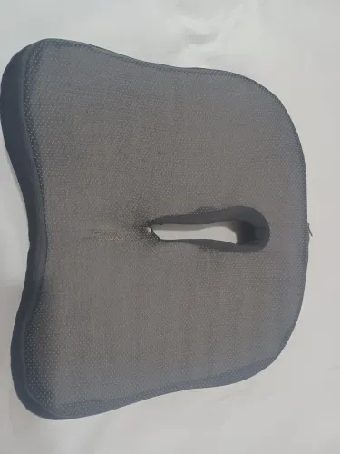 Almofada para usar no carro ou na cadeira.