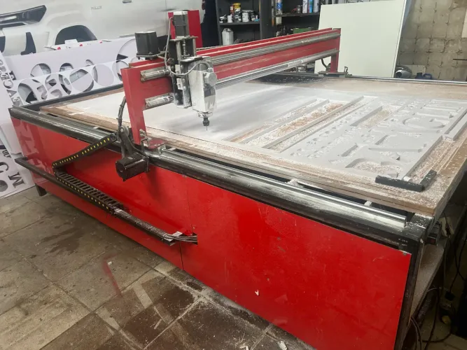 Plotter 1.80 de boca dx5 e router 3x2 com spindle tudo por R$ 42.000