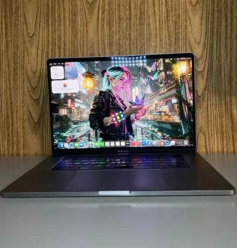 Apple MacBook Pro A2141 16" 2019 i7 16GB 500SSD | Radeon 5300M | Muito Conservado
