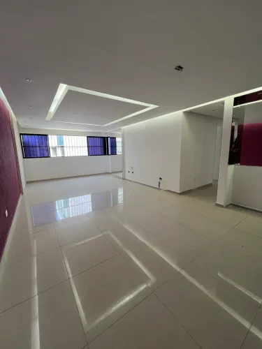 Apartamento na ponta verde
