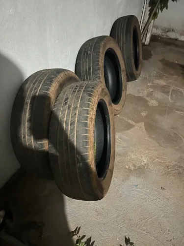 4 pneus aro 18, 225, 60 MARCA CHAMPIRO GT RADIAL