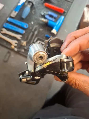 Câmbio traseiro dura ace 9000 11v