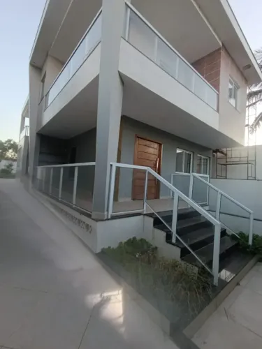 Casa de Alto Padrão à Venda a Poucos Passos do Mar