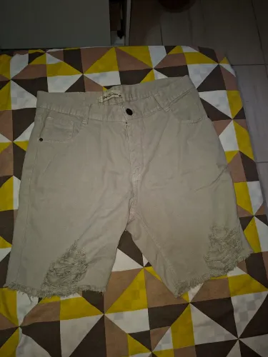 Short jeans
