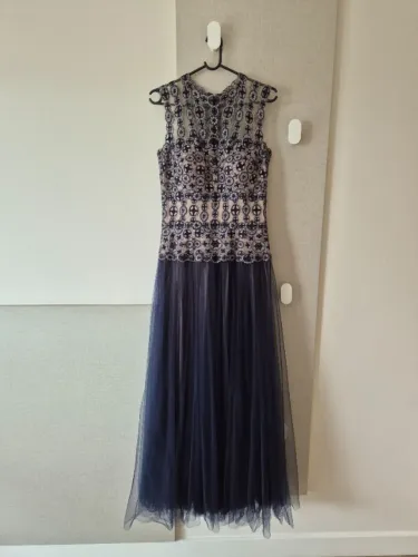 Vestido de Festa Longo Azul-Marinho em Renda e Tule - Impecável - 38/40