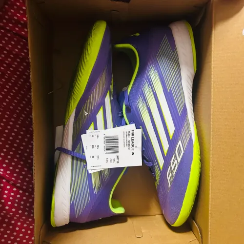 Chuteira de futsal F50
