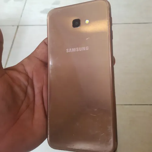 J4 plus 32gb tem que trocar tela