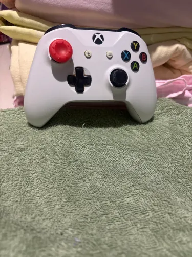 VENDO CONTROLE XBOX COM DEFEITO