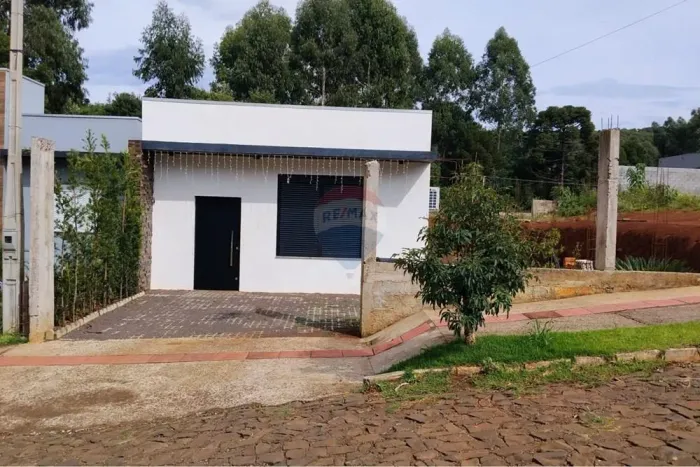 CASA À VENDA NO BAIRRO CRISTAL EM ERECHIM/RS