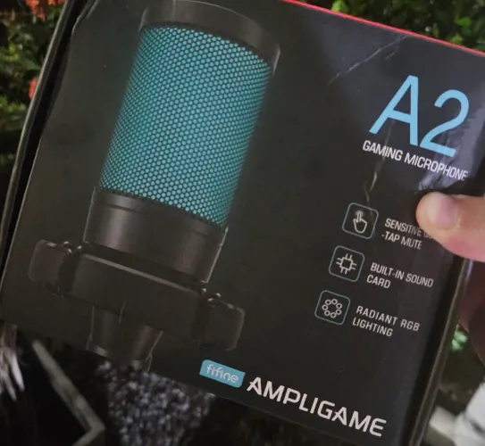 Microfone gamer Fifine RGB, branco, lacrado (Pc gamer. Headset. Fone de ouvido sem fio bt)