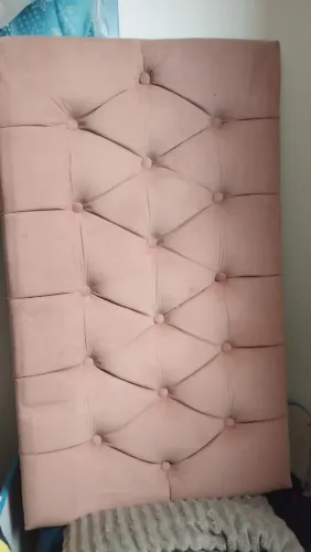 Cabeceira de cama rosa