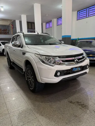 Mitsubishi L200 Triton Sport HPE-S 2.4 CD Dies. AUT 2020