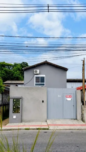 Sobrado semimobiliado à venda no Sertão do Maruim | 2 suítes + escritório