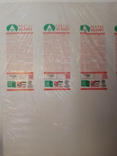 Vendo porta 210x 110 com prime branco. Na embalagem melhor oferta tel *. 59