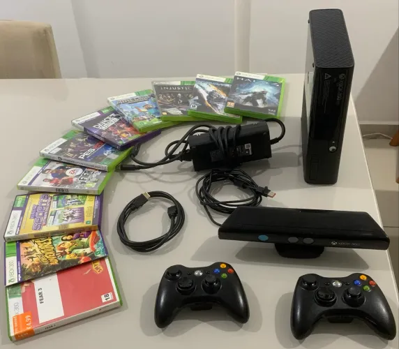 Microsoft Xbox 360E 4GB usado excelente estado