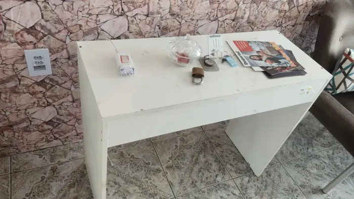 Mesa de MDF escrivaninha ou mesa de manicure$50
