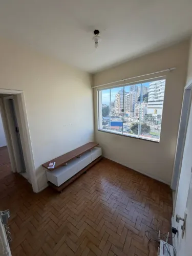 Alugo Apartamento Quarto e sala - Centro de Niterói - Próximo Hospital Hortifruti e Icaraí