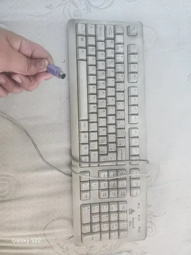 Teclado antigo sem usb