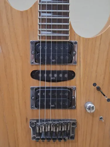 Guitarra Ibanez RG471AH (Rara-ponte fixa corpo em Ash)
