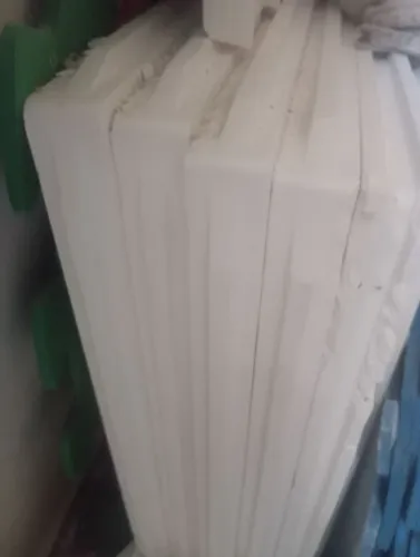 5 placas de gesso novas.