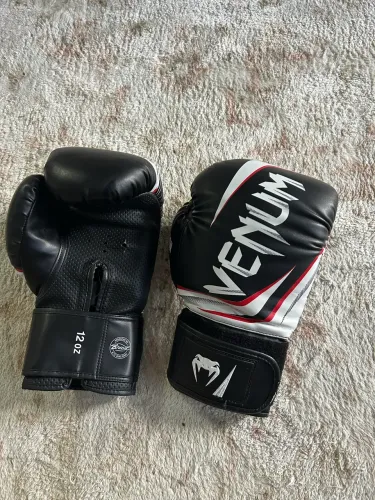 Luva de boxe venum challenger carbon