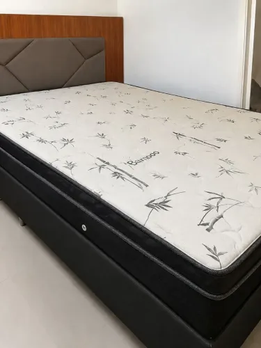 Cama queen