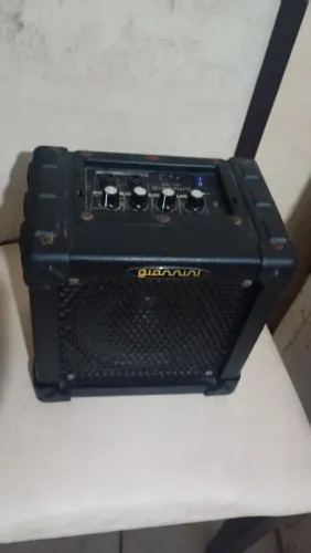 Cubo amplificador de guitarra g5+ Giannini pra estudo e ambientes modestos