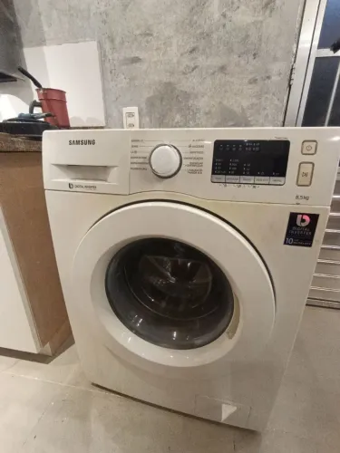Máquina de lavar roupa Samsung para retirar peças ou arrumar