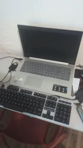 Notebook Lenovo i5 8gb com defeito