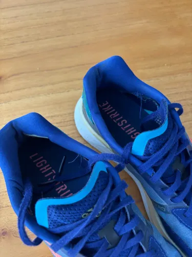 Tenis Adidas boston adizero 10