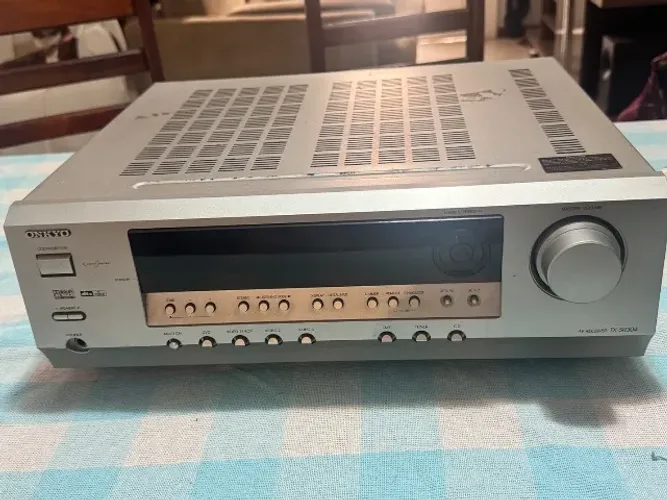Receiver ONkyo TX-SR304 e 4 caixas Polk Audio PK-130