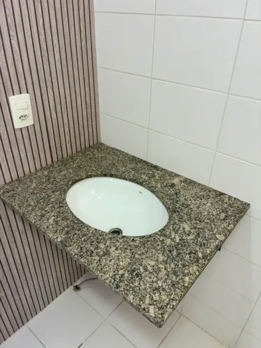 Pia em mármore granito com Cuba e Ralo