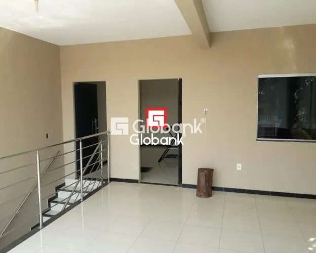 Casa em Montes Claros, no bairro Interlagos, à venda.