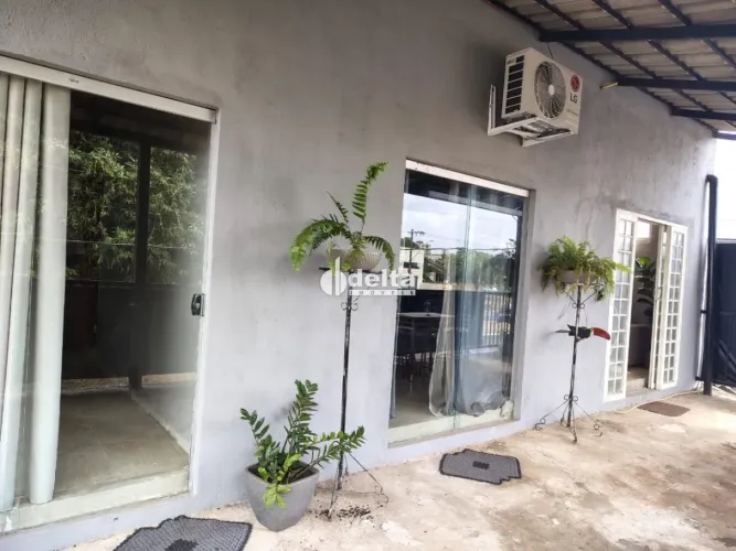 Casa residencial com 2 quartos e 1 suíte disponível para venda no bairro Jardim das Palmei