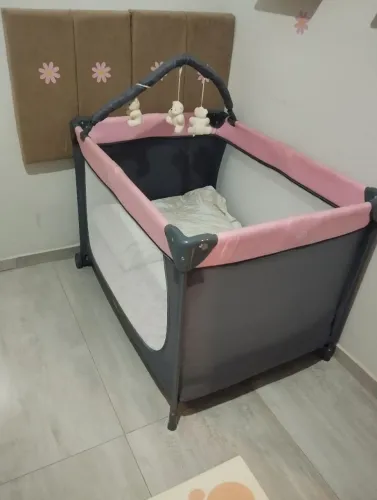 Berço portátil pouco tempo de uso