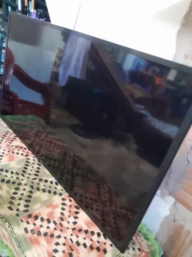 2 TVs Samsung pra retirada de peças
