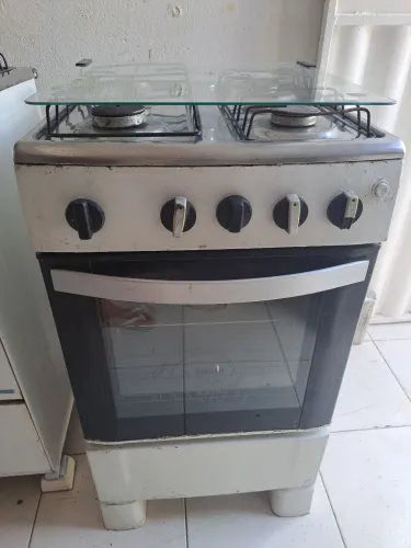 Vendo fogão 4 bocas funcionando perfeitamente zap *04