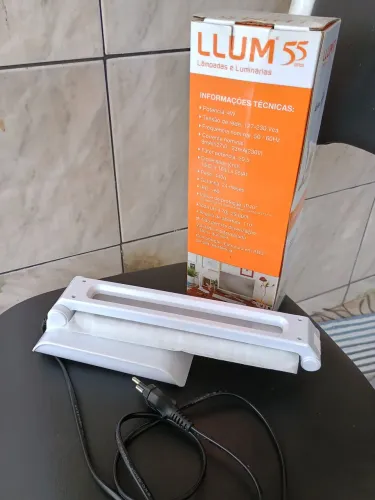 Luminária de Mesa LED Branca LLUM
