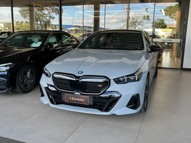 BMW I5 M60 (elétrico) 2025