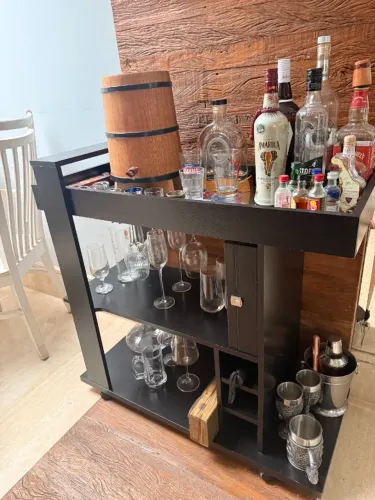 Barzinho aparador de sala