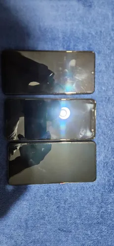 3 Celulares (J8, A32 e Mi9T) para retirada de peças + caixa do Mi9T