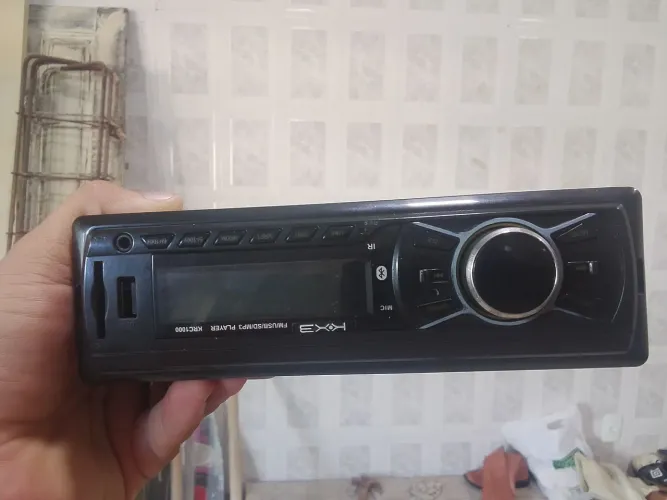 Auto rádio pega pendrive 