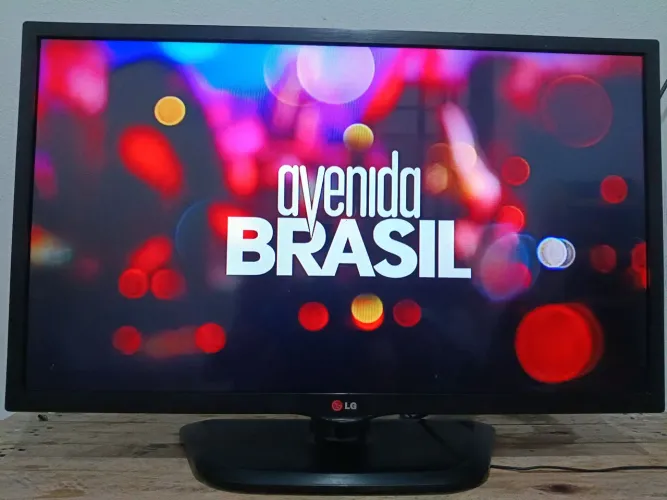 Não é smart TV LCD 1080p com controle remoto LG 32LK45Tv 0 32 polegadas Full HD