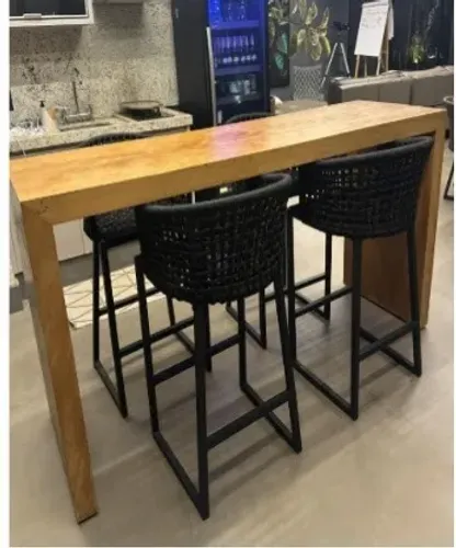 Mesa Bistrô + 4 Banquetas