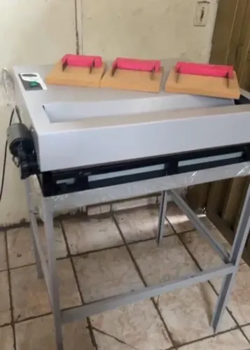Máquina de fazer sacola 