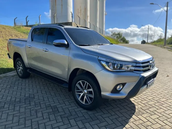 Toyota Hilux CD SRX 4X4 2.8 TDI 16V Diesel Aut. 2018